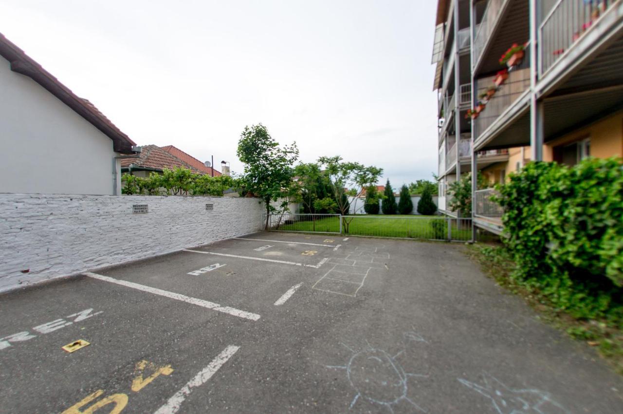 Terezianum Apartments, Free Parking Sibiu Luaran gambar
