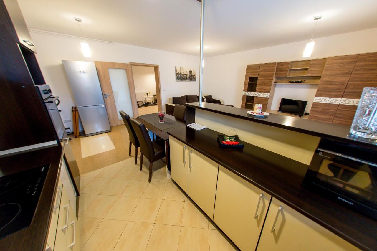 Terezianum Apartments, Free Parking Sibiu Luaran gambar