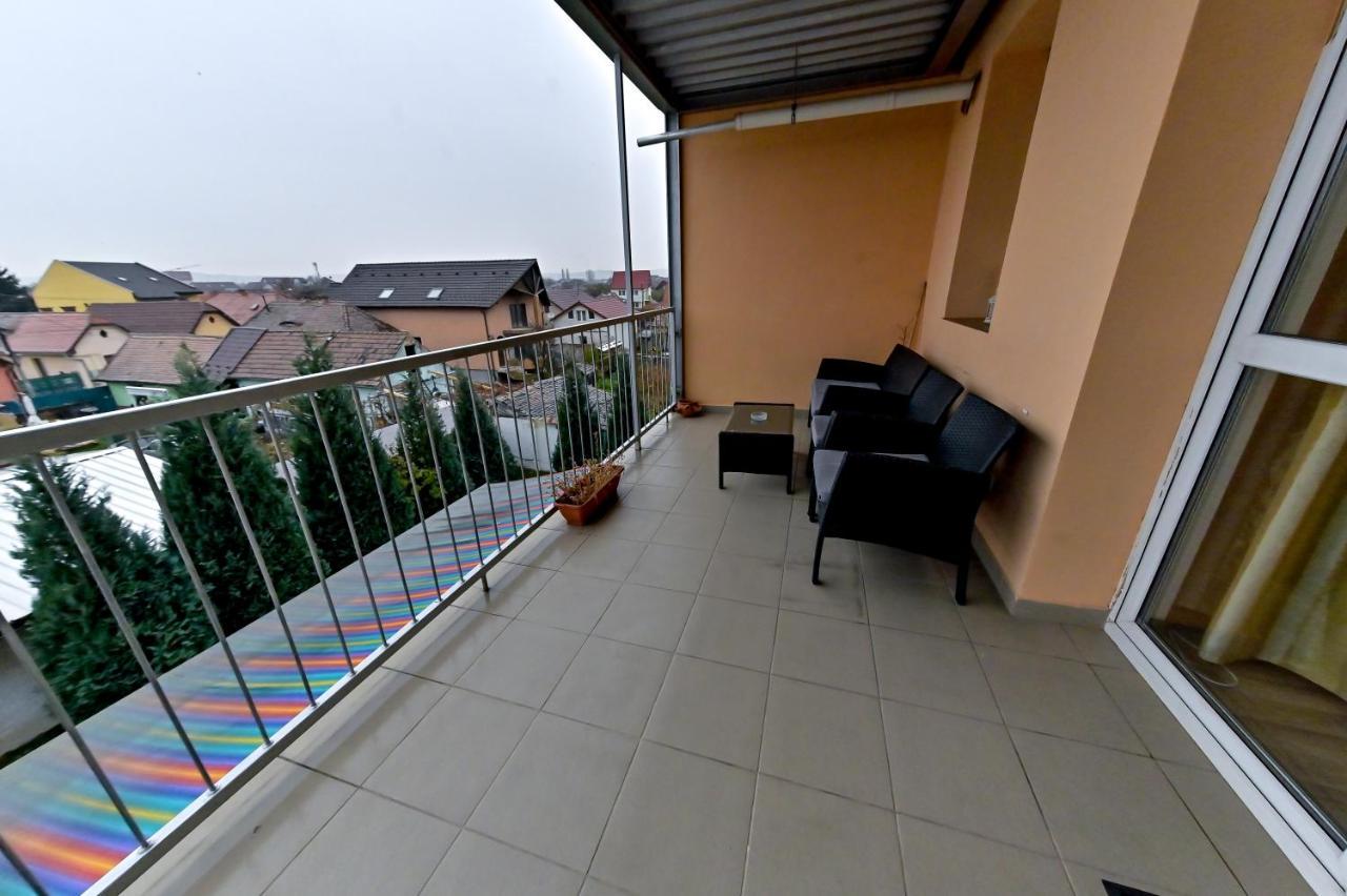 Terezianum Apartments, Free Parking Sibiu Luaran gambar