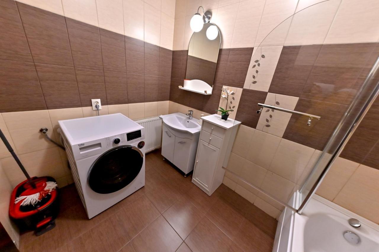 Terezianum Apartments, Free Parking Sibiu Luaran gambar