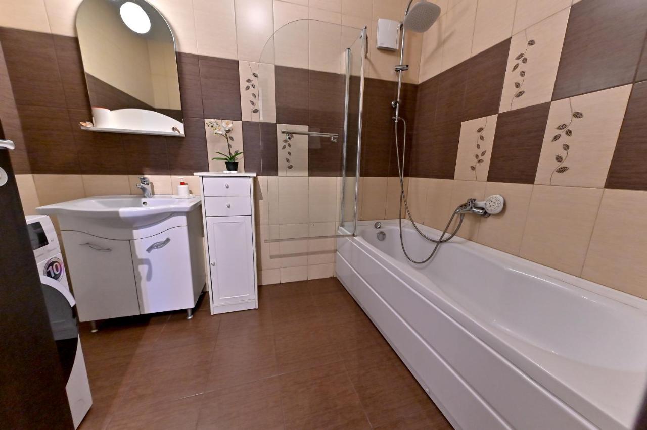 Terezianum Apartments, Free Parking Sibiu Luaran gambar