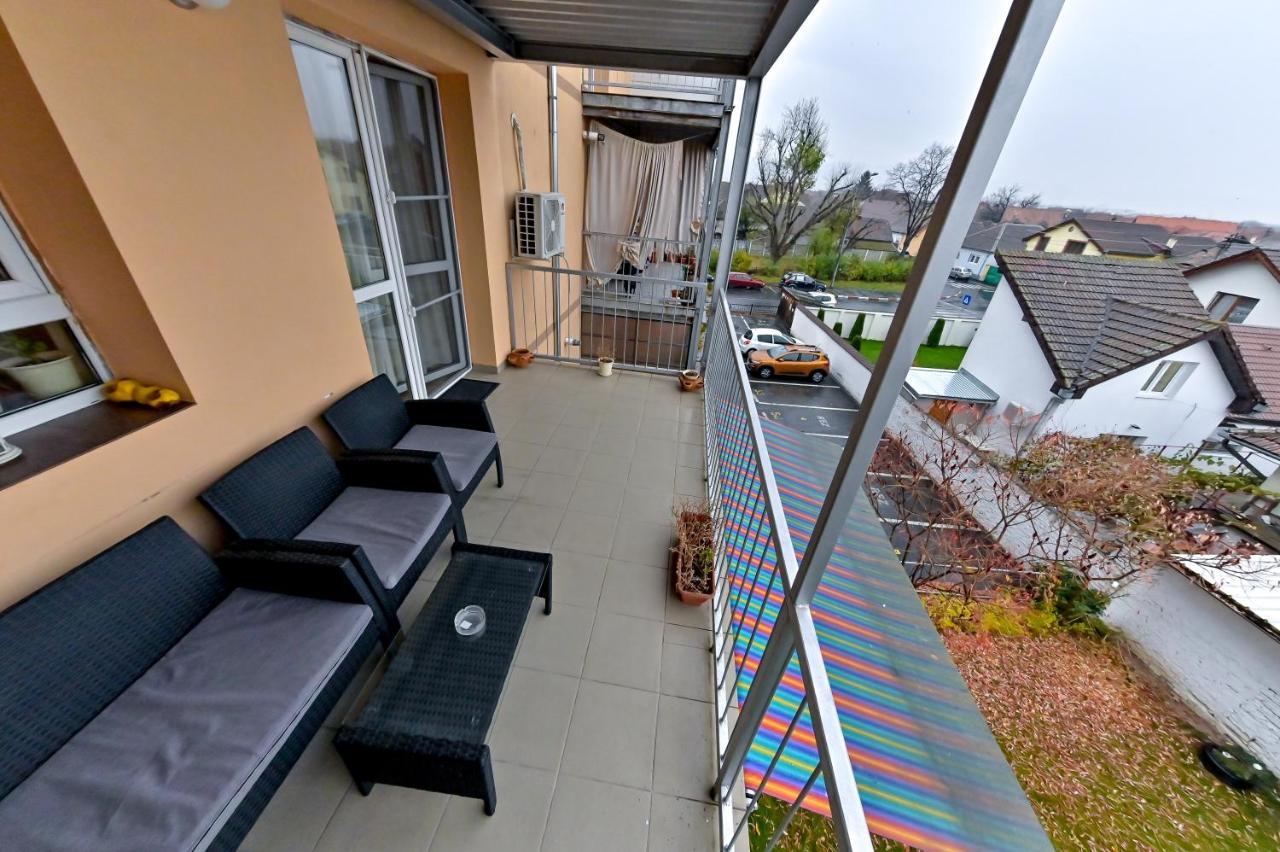 Terezianum Apartments, Free Parking Sibiu Luaran gambar
